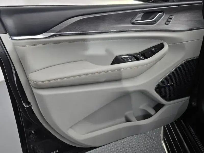 2022 Jeep Cherokee с пробегом 57 436 км