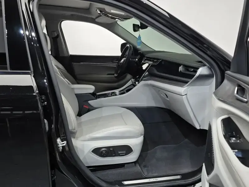 2022 Jeep Cherokee с пробегом 57 436 км