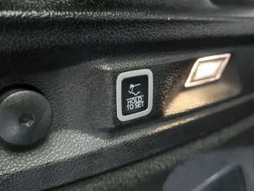 2022 Jeep Cherokee с пробегом 57 436 км