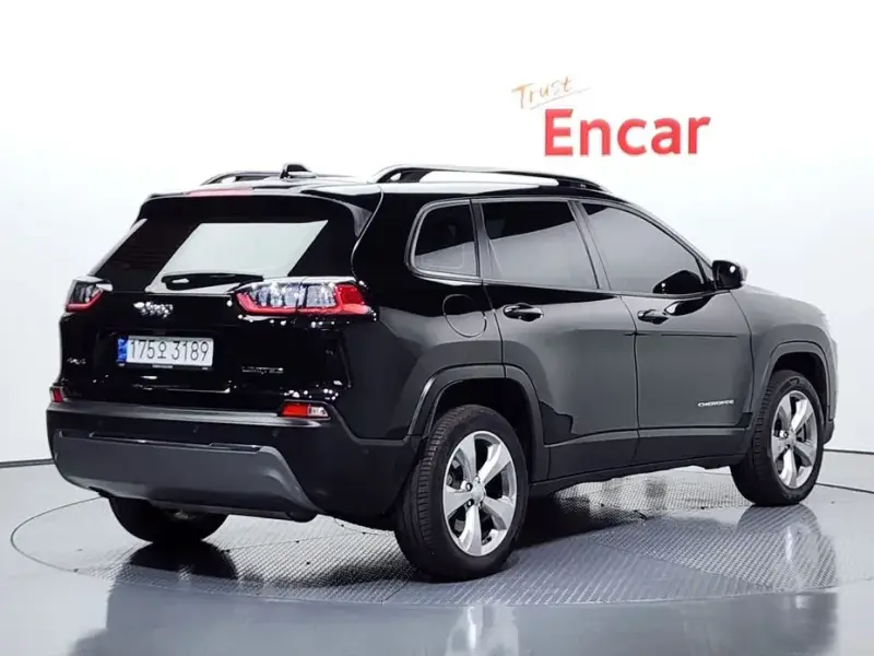 2022 Jeep Cherokee с пробегом 73 341 км