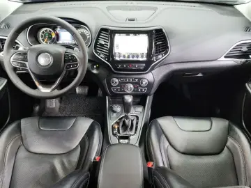 2022 Jeep Cherokee с пробегом 73 341 км