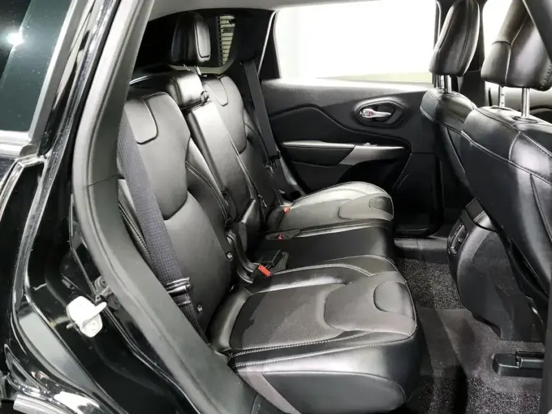 2022 Jeep Cherokee с пробегом 73 341 км