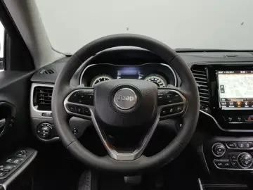 2022 Jeep Cherokee с пробегом 73 341 км