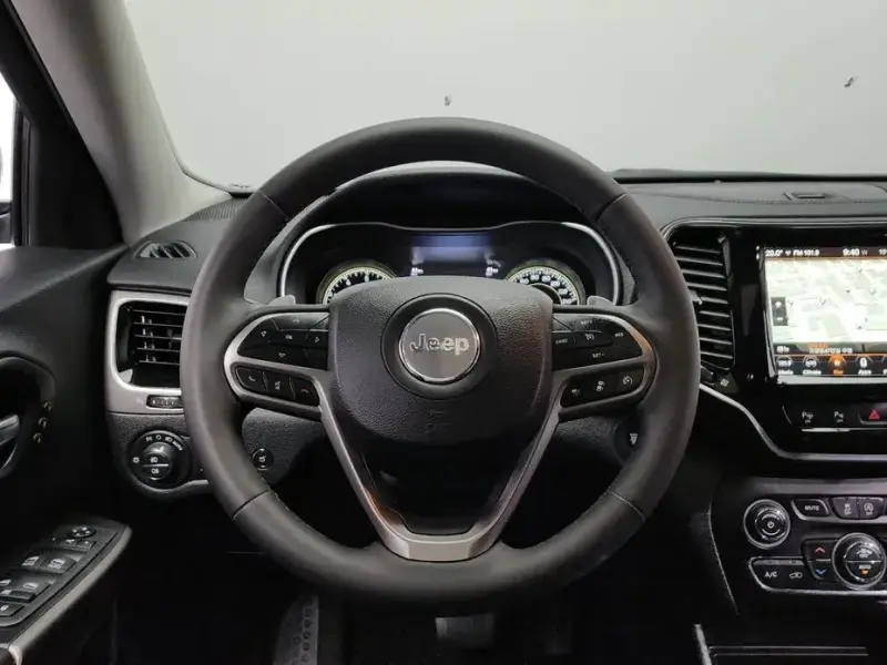 2022 Jeep Cherokee с пробегом 73 341 км