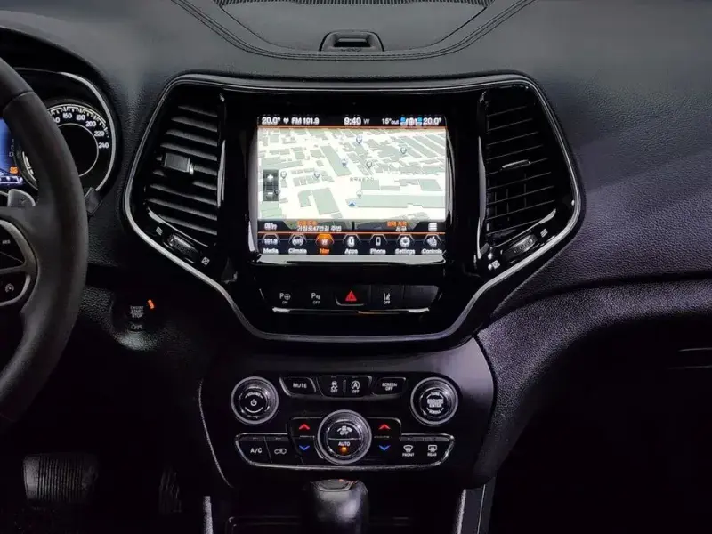 2022 Jeep Cherokee с пробегом 73 341 км