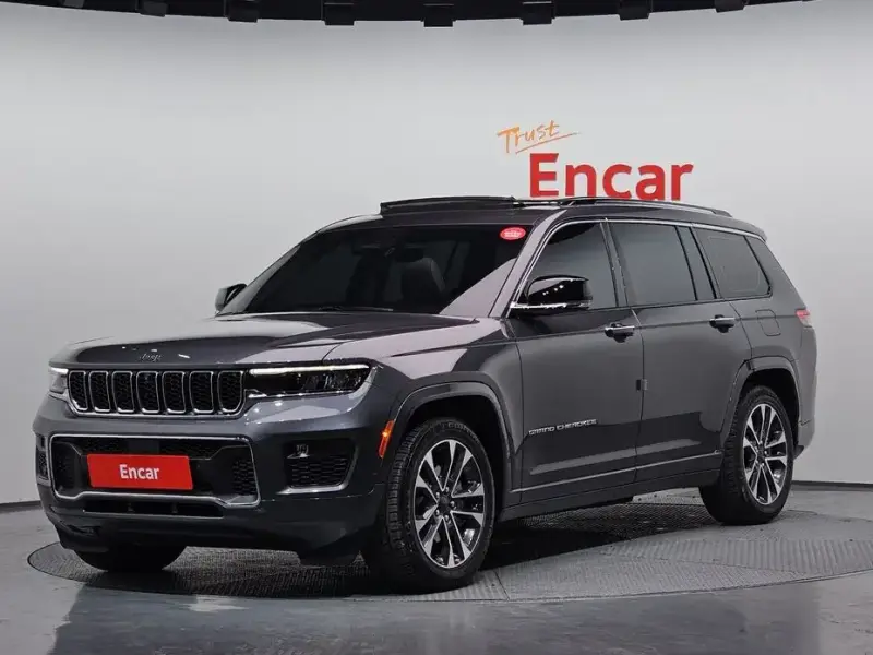 2022 Jeep Cherokee с пробегом 25 826 км