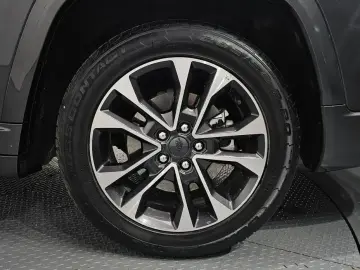 2022 Jeep Cherokee с пробегом 25 826 км