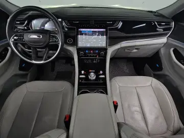 2022 Jeep Cherokee с пробегом 25 826 км