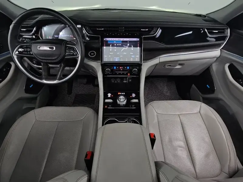 2022 Jeep Cherokee с пробегом 25 826 км