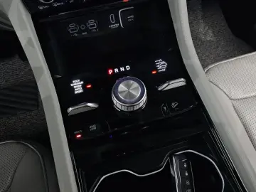 2022 Jeep Cherokee с пробегом 25 826 км