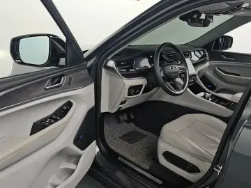 2022 Jeep Cherokee с пробегом 25 826 км