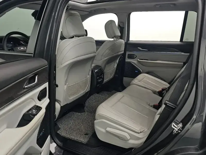 2022 Jeep Cherokee с пробегом 25 826 км