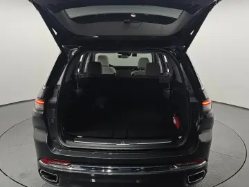 2022 Jeep Cherokee с пробегом 25 826 км