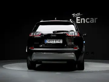 2022 Jeep Cherokee с пробегом 66 088 км
