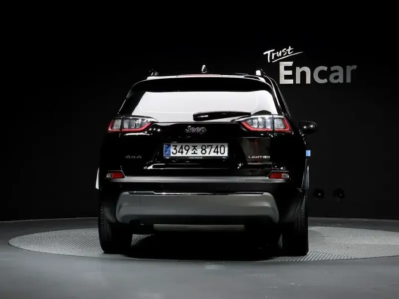 2022 Jeep Cherokee с пробегом 66 088 км