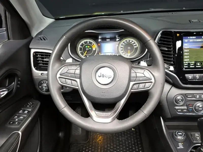 2022 Jeep Cherokee с пробегом 66 088 км