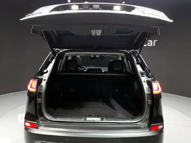 2022 Jeep Cherokee с пробегом 66 088 км