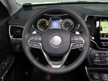 2022 Jeep Cherokee с пробегом 27 118 км