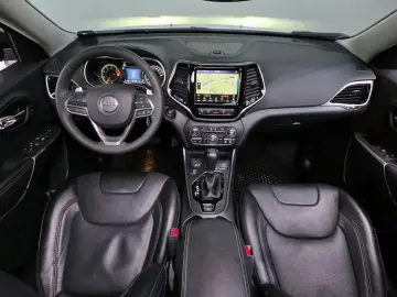 2022 Jeep Cherokee с пробегом 27 118 км