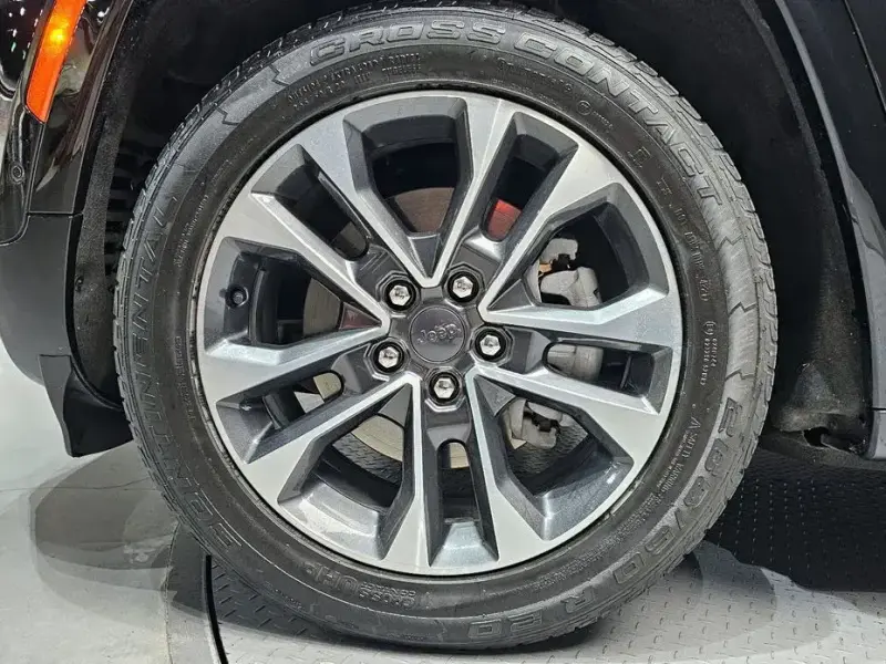 2023 Jeep Cherokee с пробегом 96 626 км