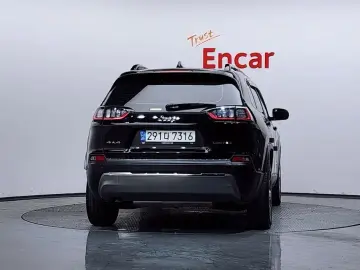 2022 Jeep Cherokee с пробегом 46 483 км