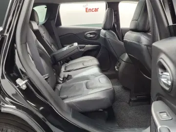 2022 Jeep Cherokee с пробегом 46 483 км