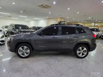 2022 Jeep Cherokee с пробегом 60 322 км