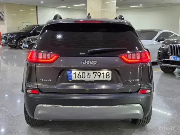 2022 Jeep Cherokee с пробегом 60 322 км