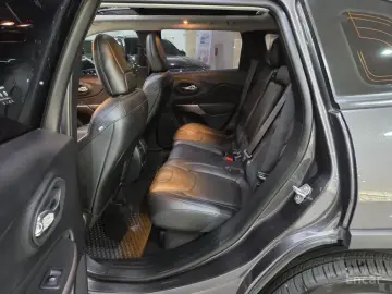 2022 Jeep Cherokee с пробегом 60 322 км