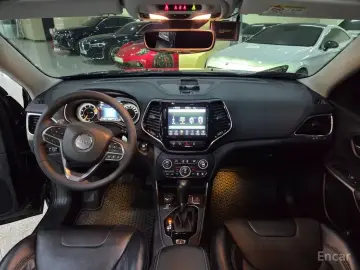 2022 Jeep Cherokee с пробегом 60 322 км