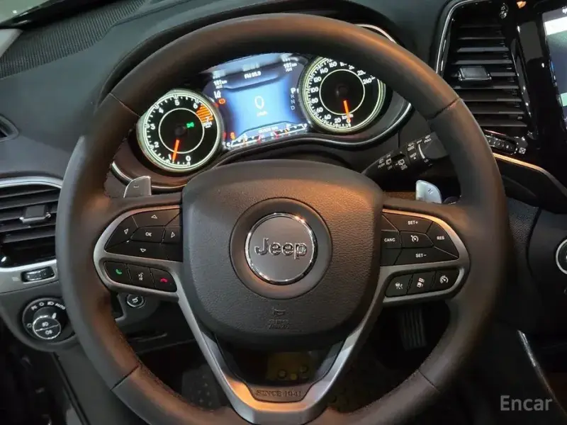2022 Jeep Cherokee с пробегом 60 322 км