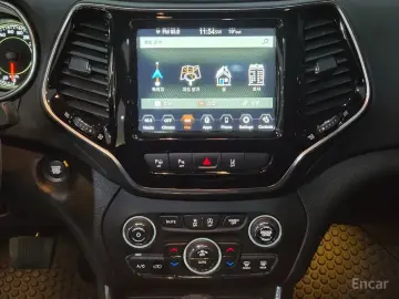 2022 Jeep Cherokee с пробегом 60 322 км