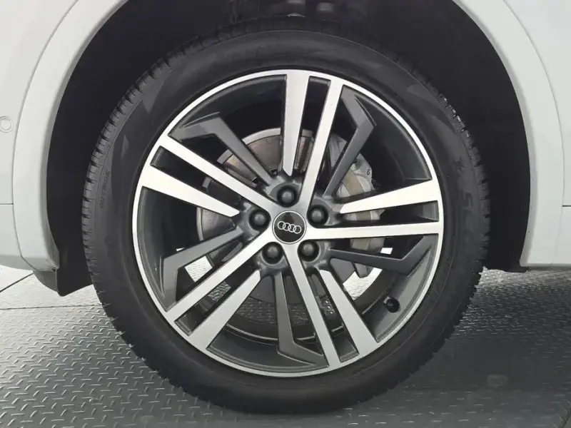 2021 Audi Q5 с пробегом 130 006 км