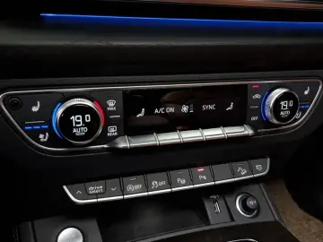 2022 Audi Q5 с пробегом 23 718 км
