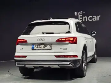 2022 Audi Q5 с пробегом 17 844 км