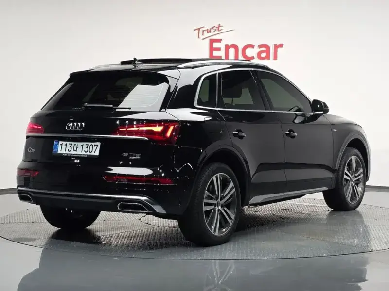 2021 Audi Q5 с пробегом 43 258 км