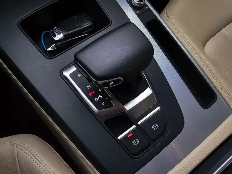 2023 Audi Q5 с пробегом 73 104 км