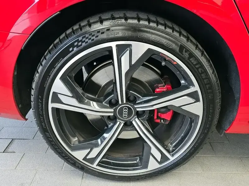 2023 Audi S4 с пробегом 33 651 км