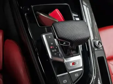 2023 Audi S4 с пробегом 33 651 км