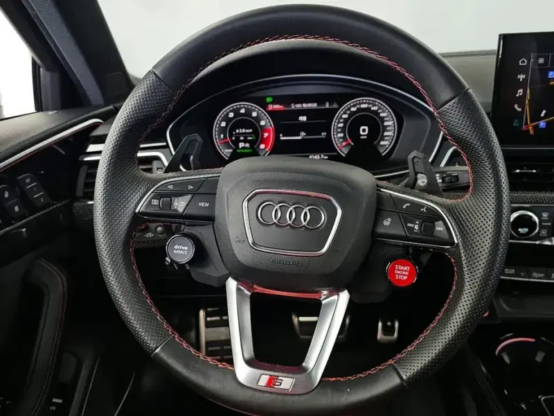 2023 Audi S4 с пробегом 33 651 км