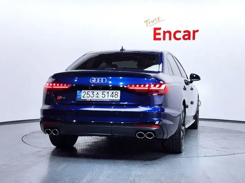 2023 Audi S4 с пробегом 38 492 км