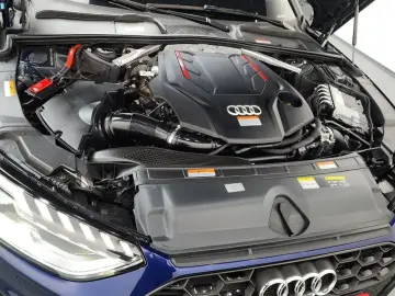2023 Audi S4 с пробегом 38 492 км