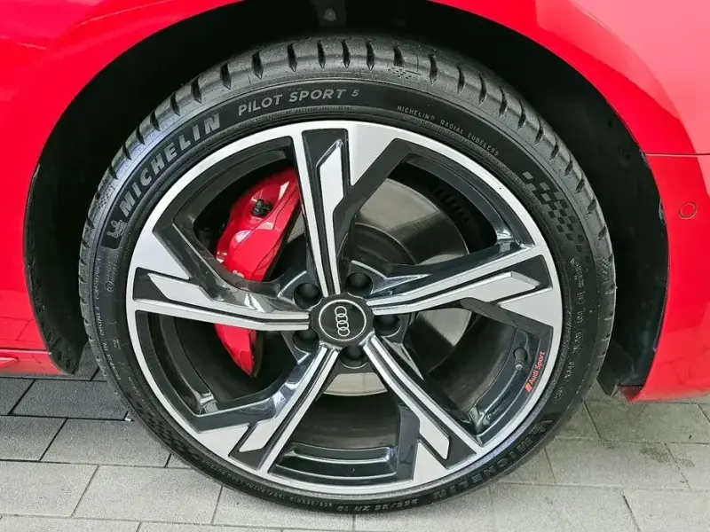 2023 Audi S4 с пробегом 33 651 км