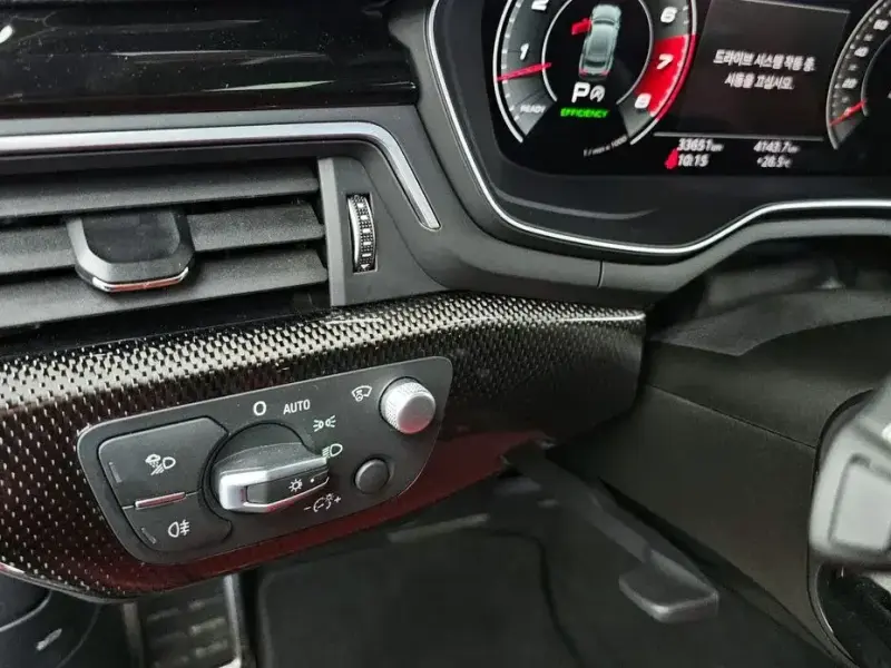 2023 Audi S4 с пробегом 33 651 км