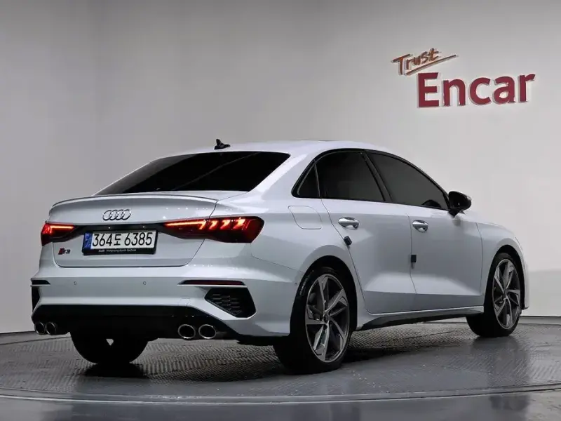 2023 Audi S3 с пробегом 3 857 км