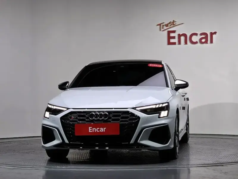 2023 Audi S3 с пробегом 3 857 км