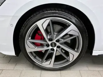 2023 Audi S3 с пробегом 3 857 км