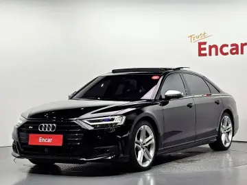 Audi S8