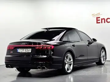 2021 Audi S8 с пробегом 86 654 км