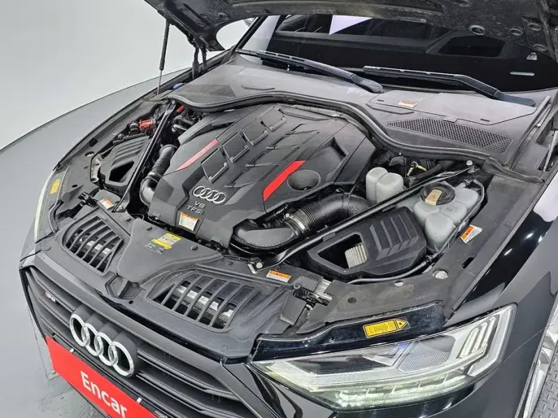 2021 Audi S8 с пробегом 86 654 км